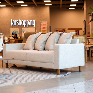 Sofá 3 lugares com Almofadas soltas 1,95 MMFESOF4333