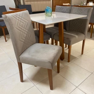 Sala de Jantar com Mesa de 90x90 e Quatro Cadeiras M99CAD0422EM99MJA0464