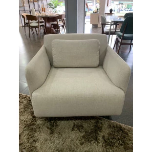 Poltrona em Linho M99POL0109